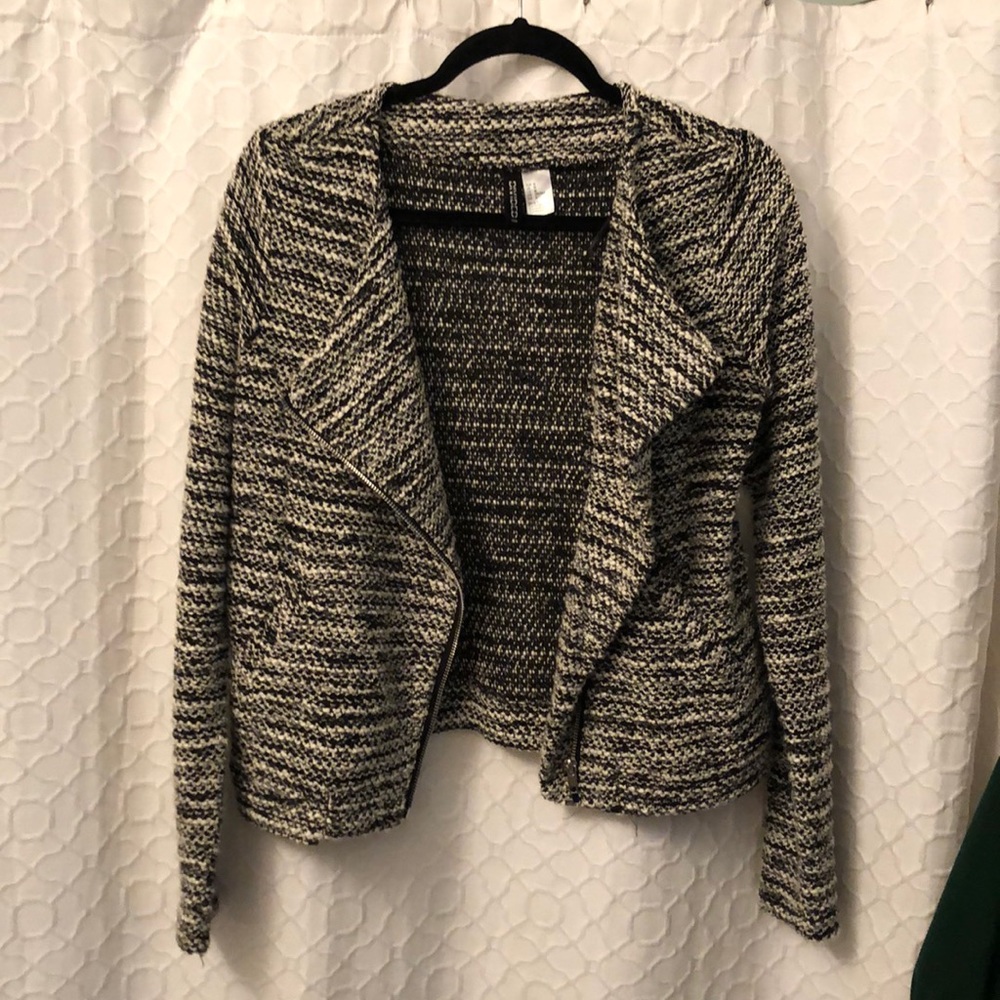 Light Sweater with zipper